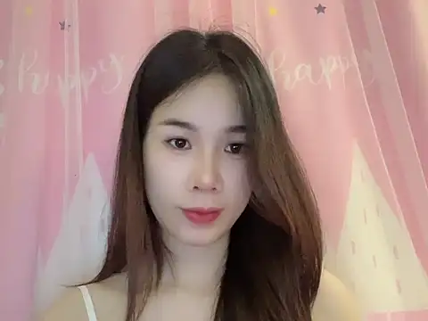 Snapshot of Luna3579 chatting on 06-17-26, 07:37 Luna3579 online show from 06-17-26, 07:37