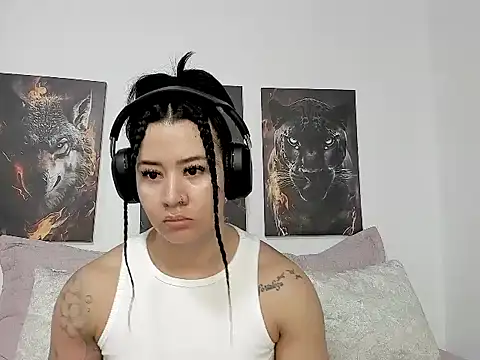 Snapshot of AngelMartinss chatting on 05-12-26, 02:25 AngelMartinss online show from 05-12-26, 02:25