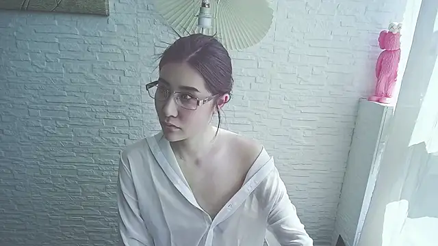 Luna5211 online show from 04-22-26, 06:05