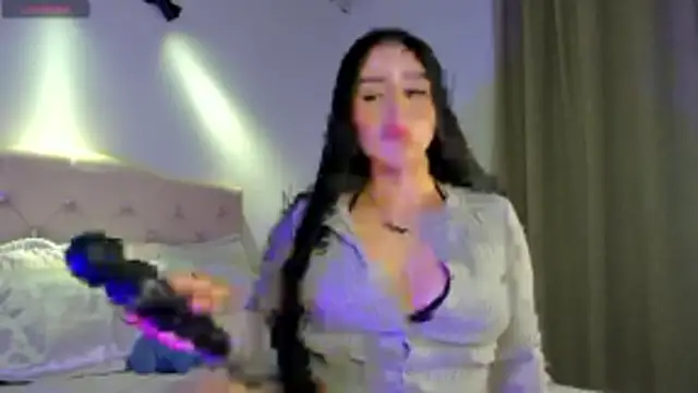 holly444  online show from 05-23-26, 03:12