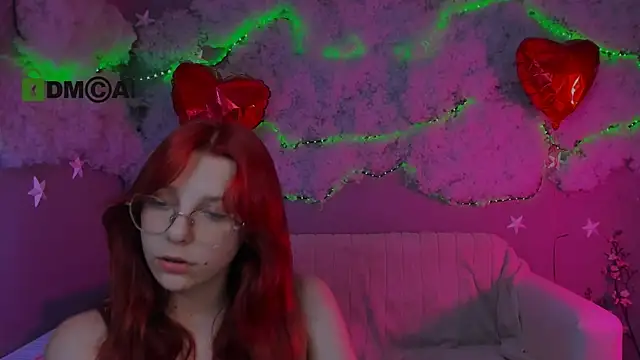 Snapshot of nymira chatting on 07-06-26, 03:03 nymira online show from 07-06-26, 03:03