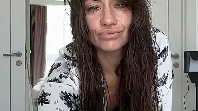 Snapshot of missRorian chatting on 04-15-26, 04:52 missRorian online show from 04-15-26, 04:52