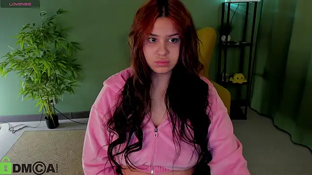 Snapshot of nicolewoss chatting on 05-14-26, 04:19 nicolewoss online show from 05-14-26, 04:19