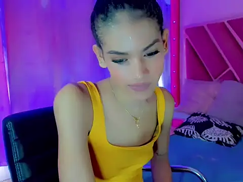 Snapshot of Dollcute_ chatting on 07-13-26, 03:15 Dollcute online show from 07-13-26, 03:15