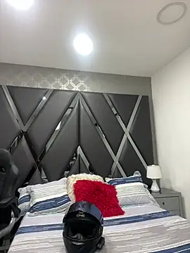 HaniKuspoka online show from 06-29-26, 06:19
