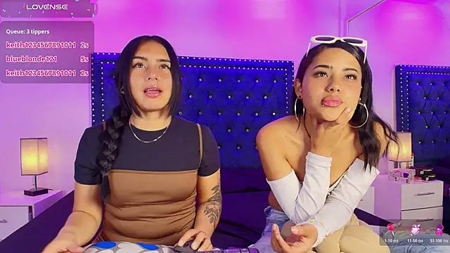Serena and zoe online show from 04-24-26, 07:49