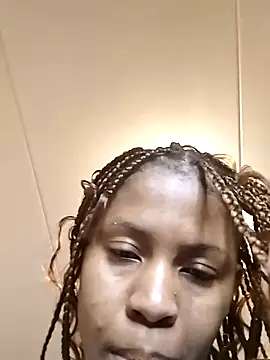 Snapshot of Slender012 chatting on 05-18-26, 04:07 Slender012 online show from 05-18-26, 04:07