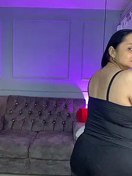 Catalinaa luz online show from 04-15-26, 12:12