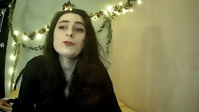 missclochette online show from 04-21-26, 12:00