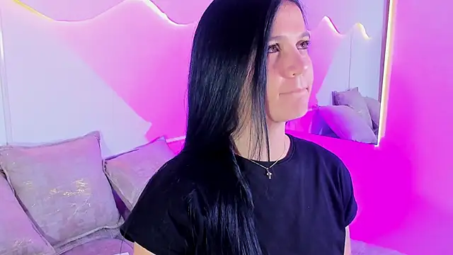 Snapshot of MiaMalcova__ chatting on 05-12-26, 09:12 MiaMalcova online show from 05-12-26, 09:12