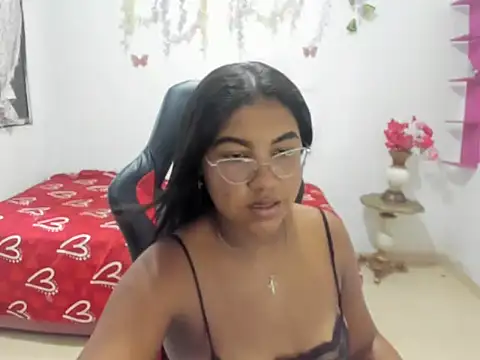 Snapshot of miasexi_hot11 chatting on 05-17-26, 07:43 miasexi hot11 online show from 05-17-26, 07:43