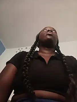 Snapshot of KaleaEbony chatting on 04-16-26, 04:41 KaleaEbony online show from 04-16-26, 04:41