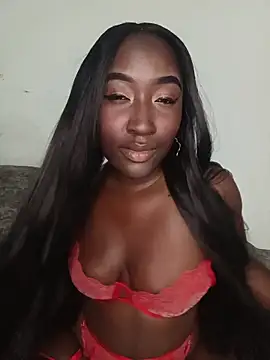 Snapshot of KaleaEbony chatting on 04-18-26, 04:16 KaleaEbony online show from 04-18-26, 04:16