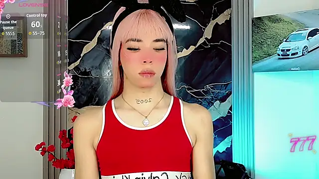 Snapshot of moon_sweet- chatting on 06-11-26, 03:26 moon sweet- online show from 06-11-26, 03:26