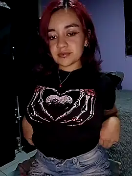 LucyStarveil online show from 04-28-26, 08:58