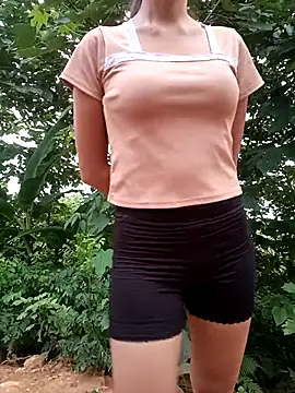 Snapshot of Elena_Mia chatting on 07-14-26, 10:48 Elena Mia online show from 07-14-26, 10:48