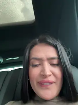 Sara fun online show from 02-19-25, 07:59