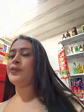 Snapshot of Sara_fun chatting on 06-22-26, 05:43 Sara fun online show from 06-22-26, 05:43