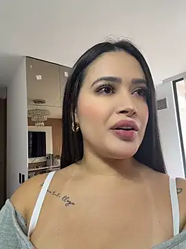 Snapshot of Sara_fun chatting on 07-14-26, 04:02 Sara fun online show from 07-14-26, 04:02