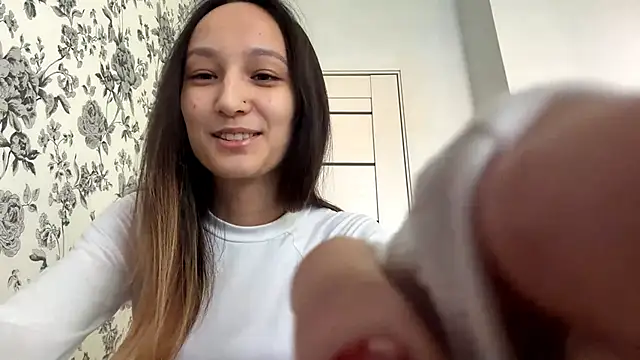 VolatileDear online show from 04-17-26, 01:58