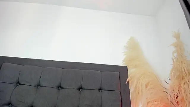 hanna-baker01 online show from 06-17-26, 03:02