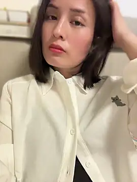 Snapshot of Faye-baby chatting on 04-22-26, 04:41 Faye-baby online show from 04-22-26, 04:41