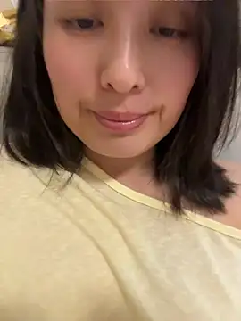 Snapshot of Faye-baby chatting on 05-14-26, 03:08 Faye-baby online show from 05-14-26, 03:08