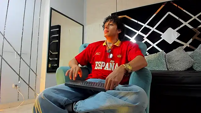 Snapshot of JayTaylorr chatting on 07-01-26, 11:45 JayTaylorr online show from 07-01-26, 11:45