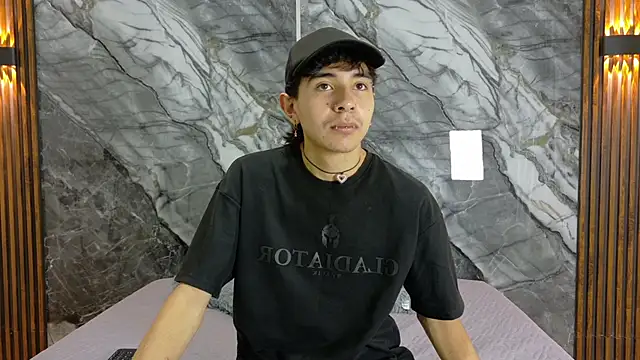 NoahWalker   online show from 05-08-26, 11:04