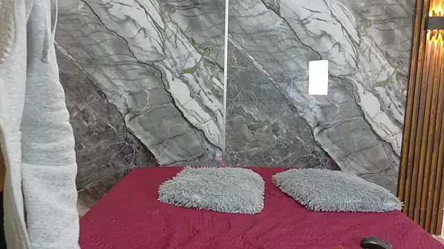 Snapshot of NoahWalker__ chatting on 06-03-26, 02:33 NoahWalker online show from 06-03-26, 02:33