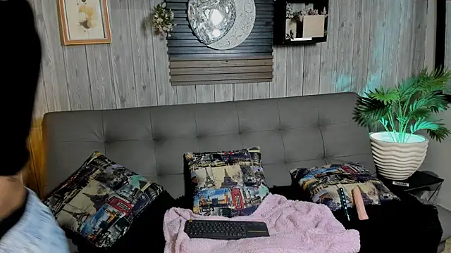 Luna  Cortez online show from 05-05-26, 01:52