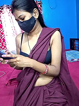 hoty-lovely online show from 04-23-26, 05:19