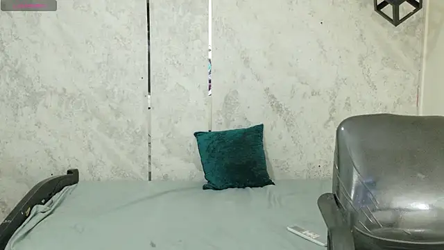 taylor gil0 online show from 06-18-26, 11:58