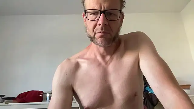 Snapshot of o_florian_o1 chatting on 06-24-26, 03:11 o florian o1 online show from 06-24-26, 03:11