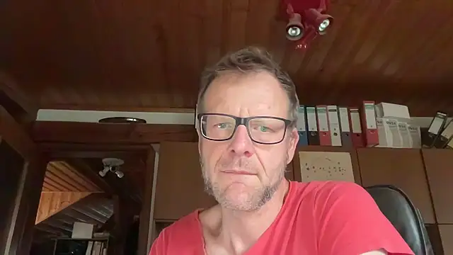 Snapshot of o_florian_o1 chatting on 07-07-26, 04:59 o florian o1 online show from 07-07-26, 04:59