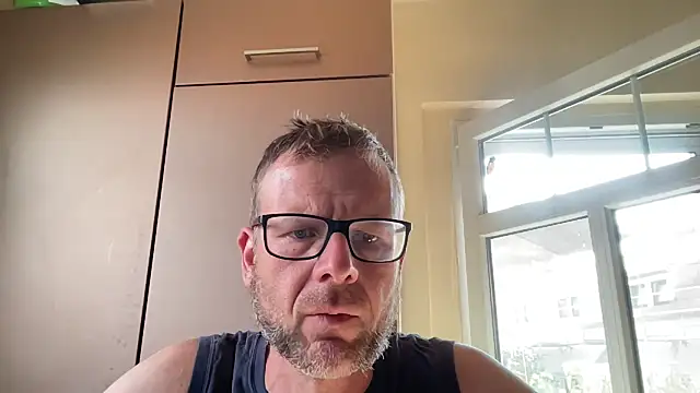 Snapshot of o_florian_o1 chatting on 08-04-26, 01:57 o florian o1 online show from 08-04-26, 01:57