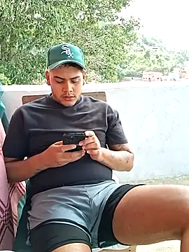 Snapshot of Saul_88 chatting on 05-28-26, 02:03 Saul 88 online show from 05-28-26, 02:03