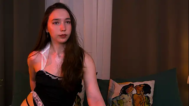 Snapshot of Suzaneey chatting on 07-03-26, 07:31 Suzaneey online show from 07-03-26, 07:31