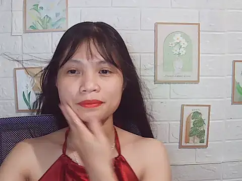 -Lucie-e online show from 05-20-26, 01:39