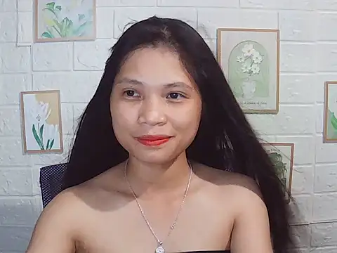 -Lucie-e online show from 05-27-26, 01:41