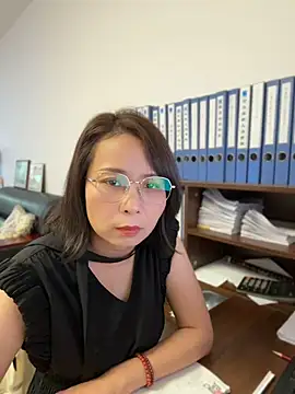 Snapshot of lisha521 chatting on 06-26-26, 12:48 lisha521 online show from 06-26-26, 12:48