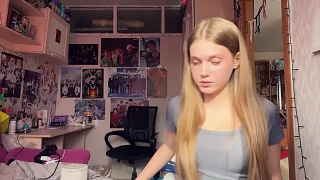 SmileShae online show from 04-17-26, 10:07