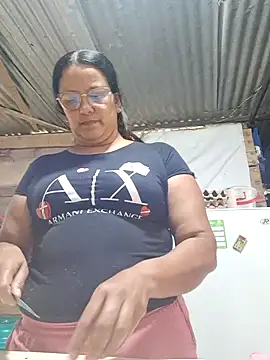 Snapshot of Samanta-42 chatting on 05-30-26, 03:42 Samanta-42 online show from 05-30-26, 03:42