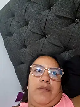 Snapshot of Samanta-42 chatting on 06-02-26, 10:17 Samanta-42 online show from 06-02-26, 10:17