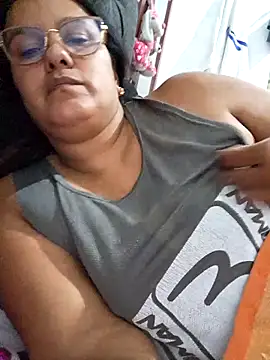 Snapshot of Samanta-42 chatting on 06-10-26, 10:25 Samanta-42 online show from 06-10-26, 10:25