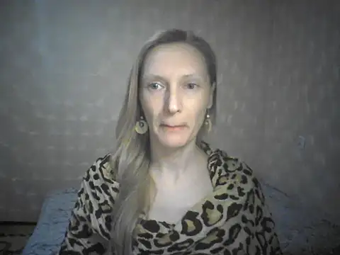 LunaBelle8 online show from 04-22-26, 05:25