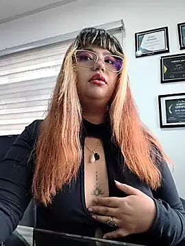 BelleVivianne online show from 04-25-26, 01:03