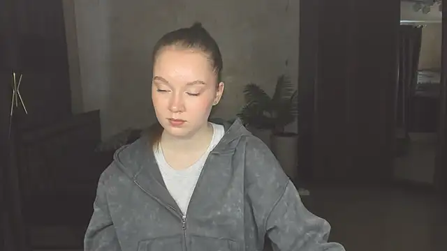 ValeriSunny online show from 04-26-26, 05:38