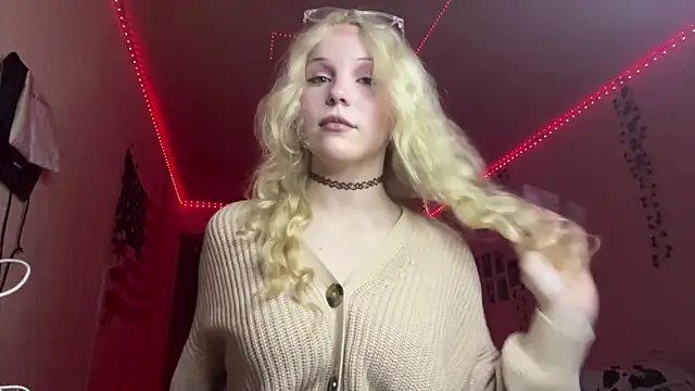 CassieRey online show from 04-18-26, 05:28