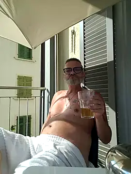 Thomster72 online show from 06-21-26, 03:47
